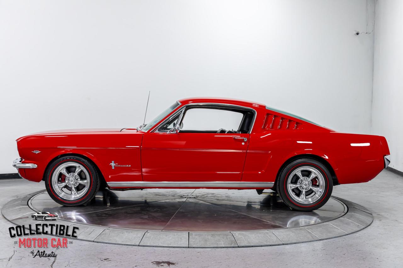 1965 Ford Mustang Restomod