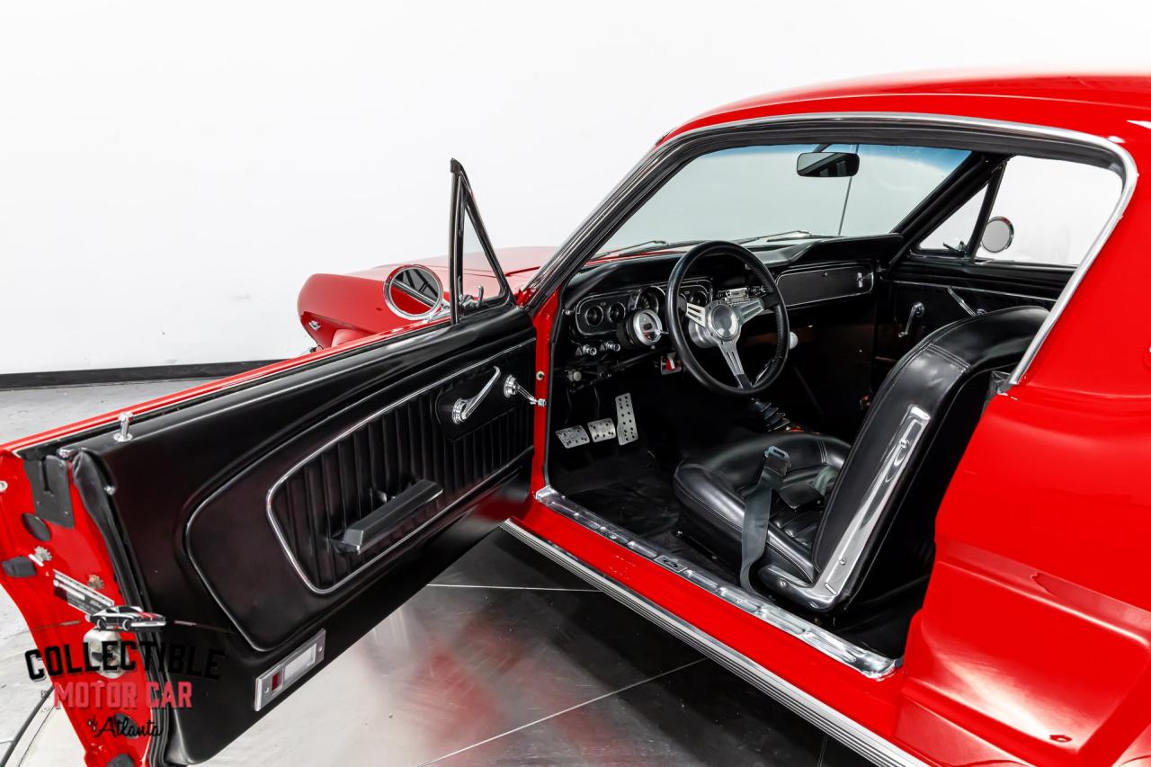 1965 Ford Mustang Restomod