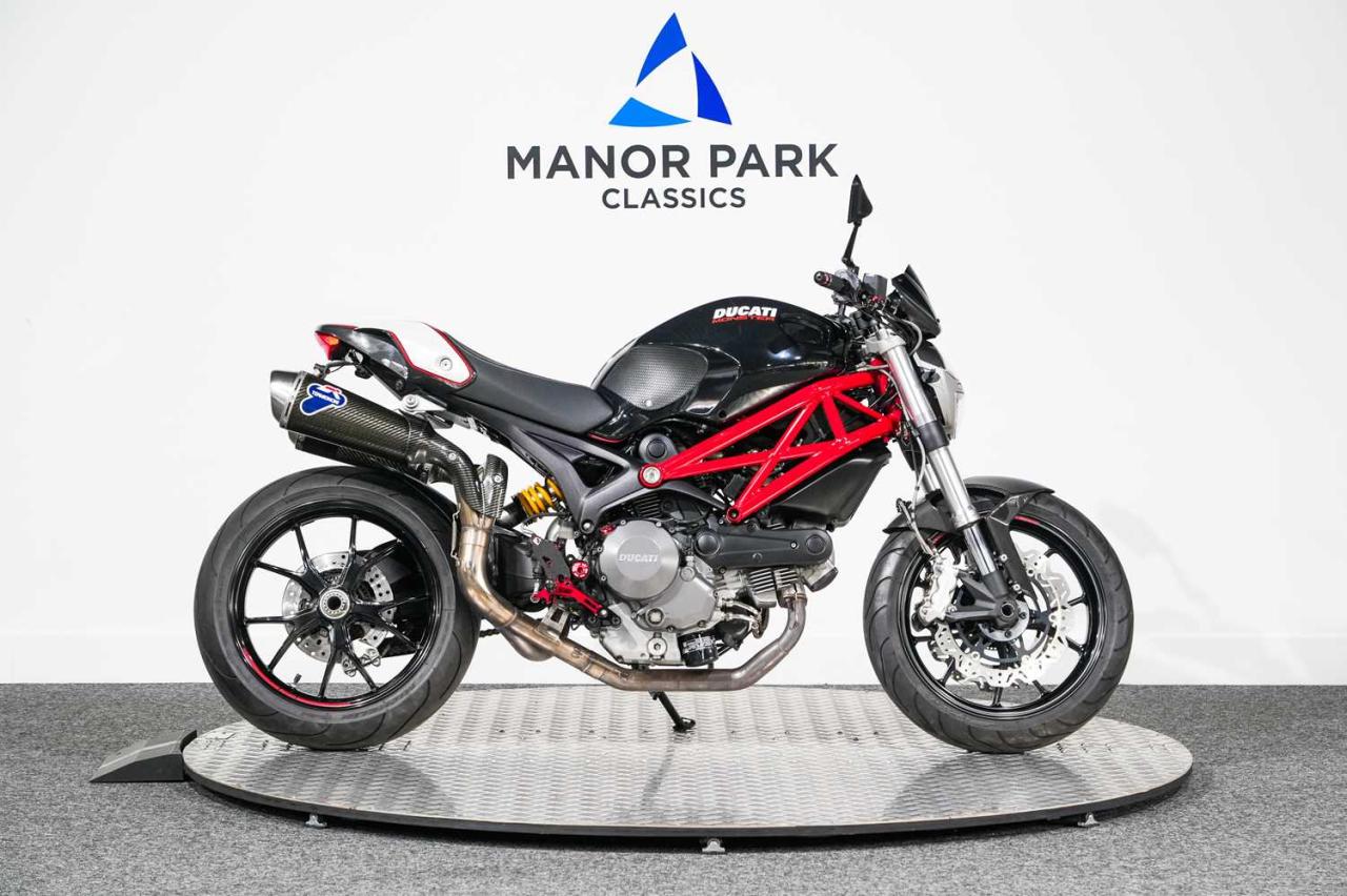 2011 Ducati Monster 796