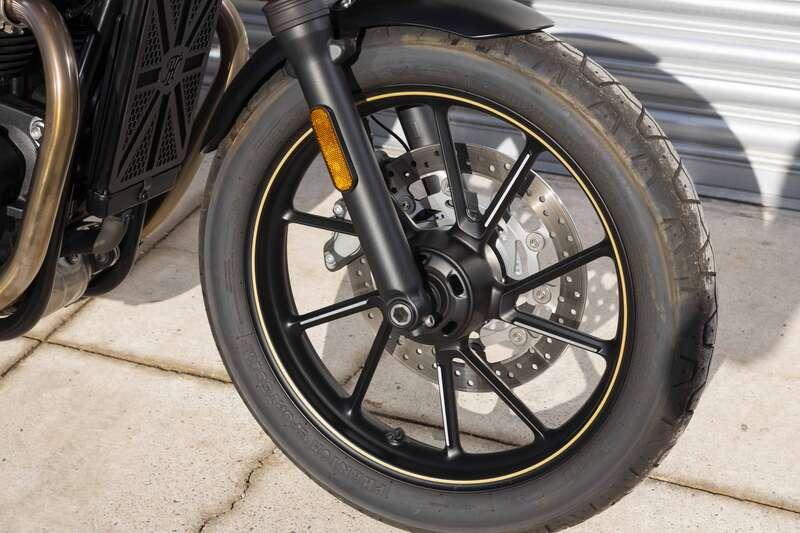 2021 Triumph BONNEVILLE STREET TWIN GOLD LINE