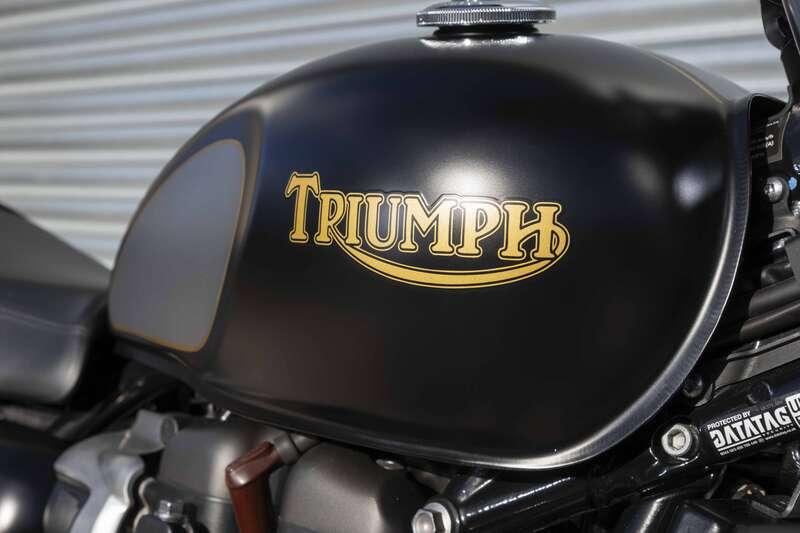 2021 Triumph BONNEVILLE STREET TWIN GOLD LINE