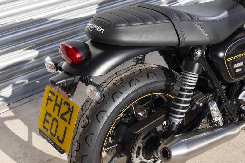 2021 Triumph BONNEVILLE STREET TWIN GOLD LINE