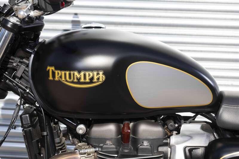 2021 Triumph BONNEVILLE STREET TWIN GOLD LINE