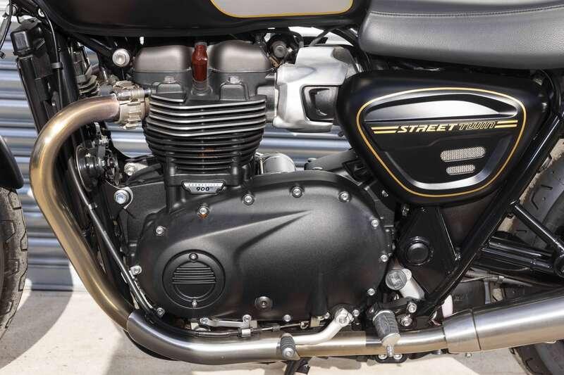 2021 Triumph BONNEVILLE STREET TWIN GOLD LINE