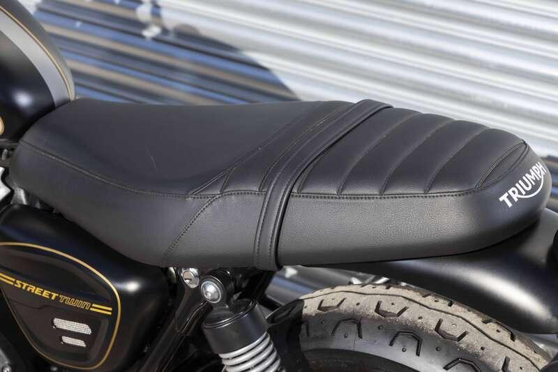 2021 Triumph BONNEVILLE STREET TWIN GOLD LINE