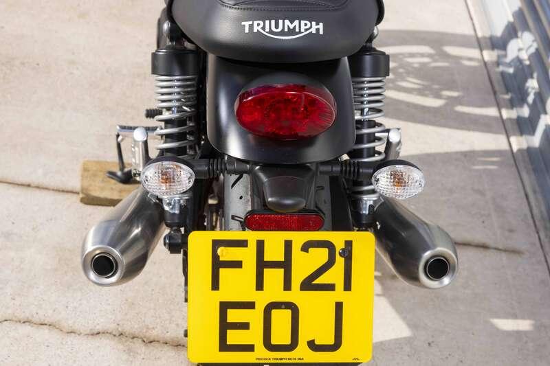 2021 Triumph BONNEVILLE STREET TWIN GOLD LINE