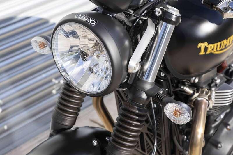 2021 Triumph BONNEVILLE STREET TWIN GOLD LINE