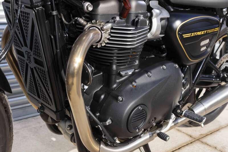 2021 Triumph BONNEVILLE STREET TWIN GOLD LINE
