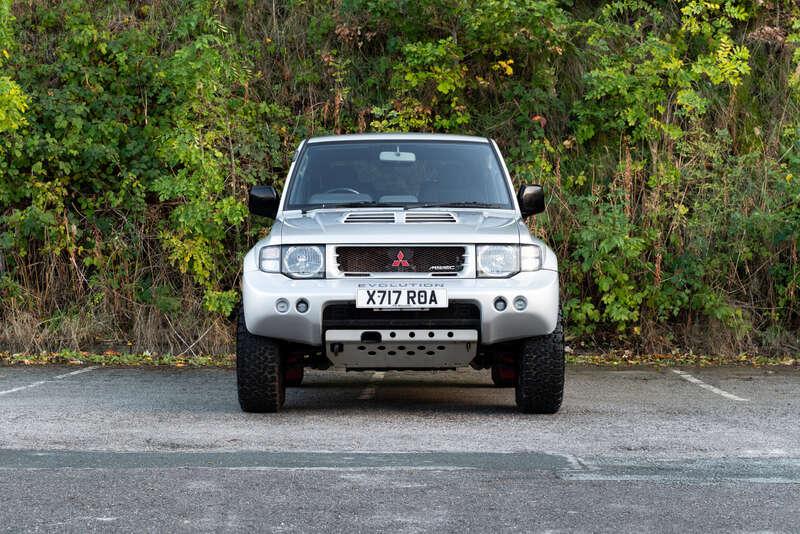 1999 Mitsubishi PAJERO