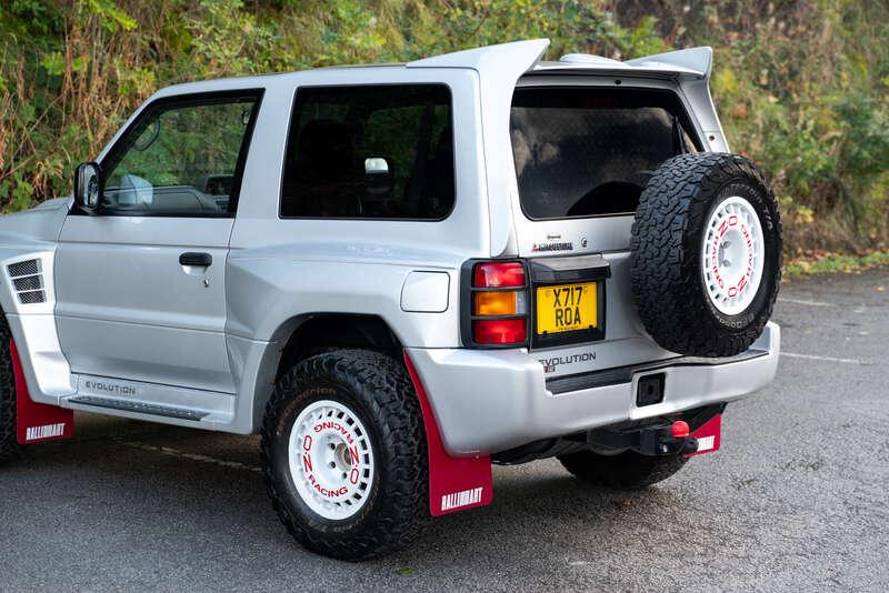 1999 Mitsubishi PAJERO