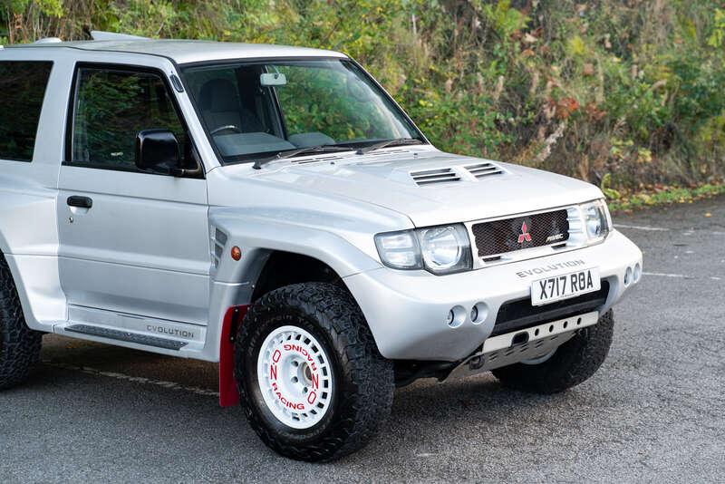 1999 Mitsubishi PAJERO