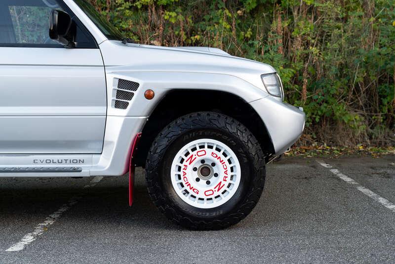 1999 Mitsubishi PAJERO