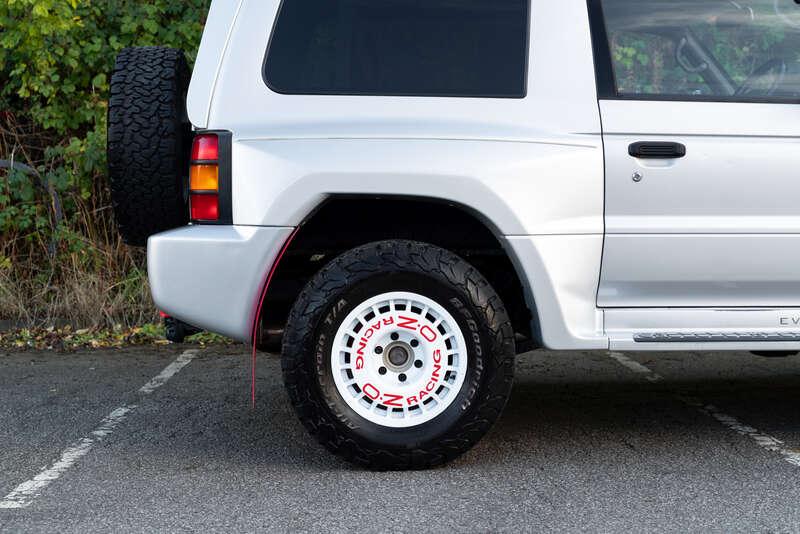 1999 Mitsubishi PAJERO