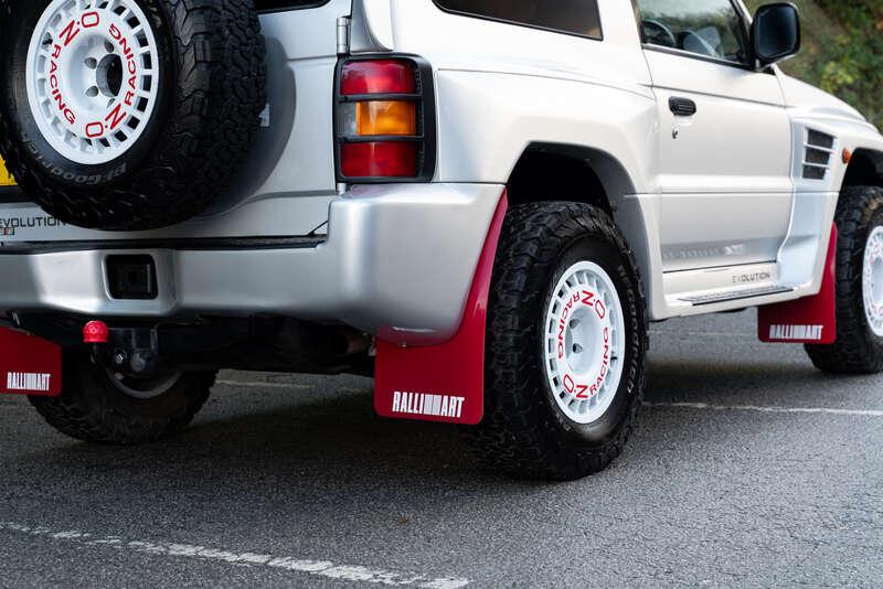 1999 Mitsubishi PAJERO