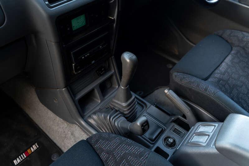 1999 Mitsubishi PAJERO