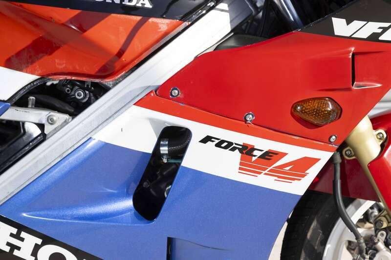 1988 Honda VFR400R