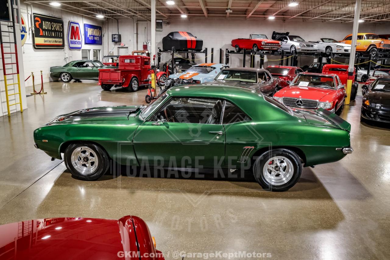 1969 Chevrolet Camaro SS Tribute