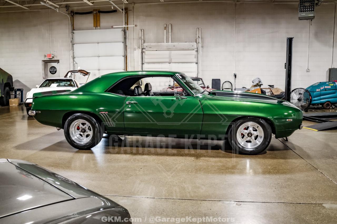 1969 Chevrolet Camaro SS Tribute