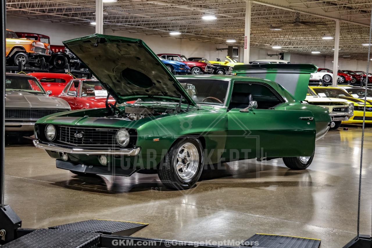 1969 Chevrolet Camaro SS Tribute