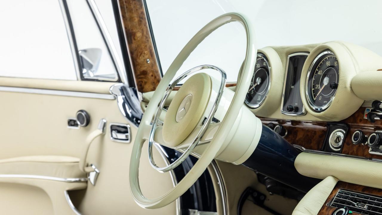 1971 Mercedes - Benz 280 SE 3.5 Coupe