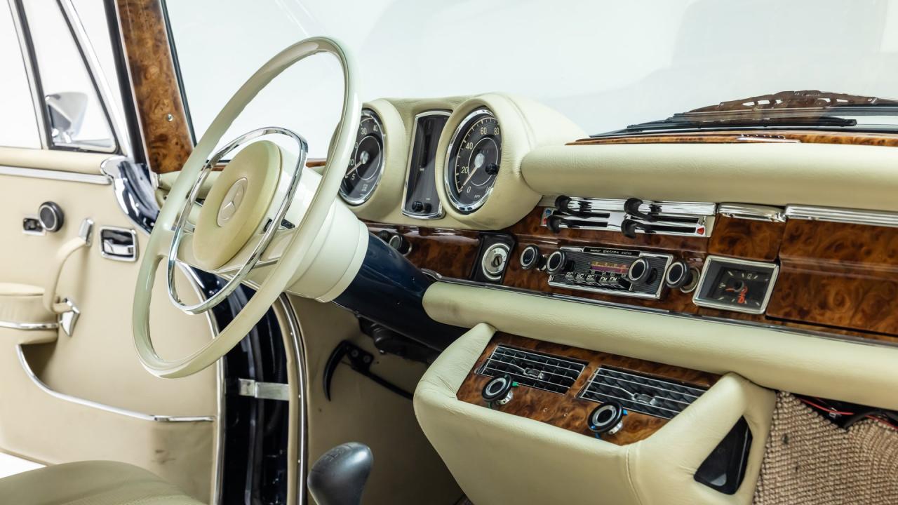 1971 Mercedes - Benz 280 SE 3.5 Coupe