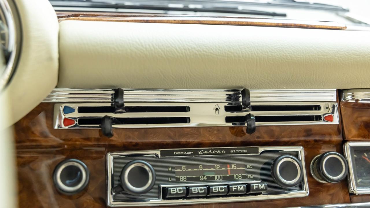 1971 Mercedes - Benz 280 SE 3.5 Coupe