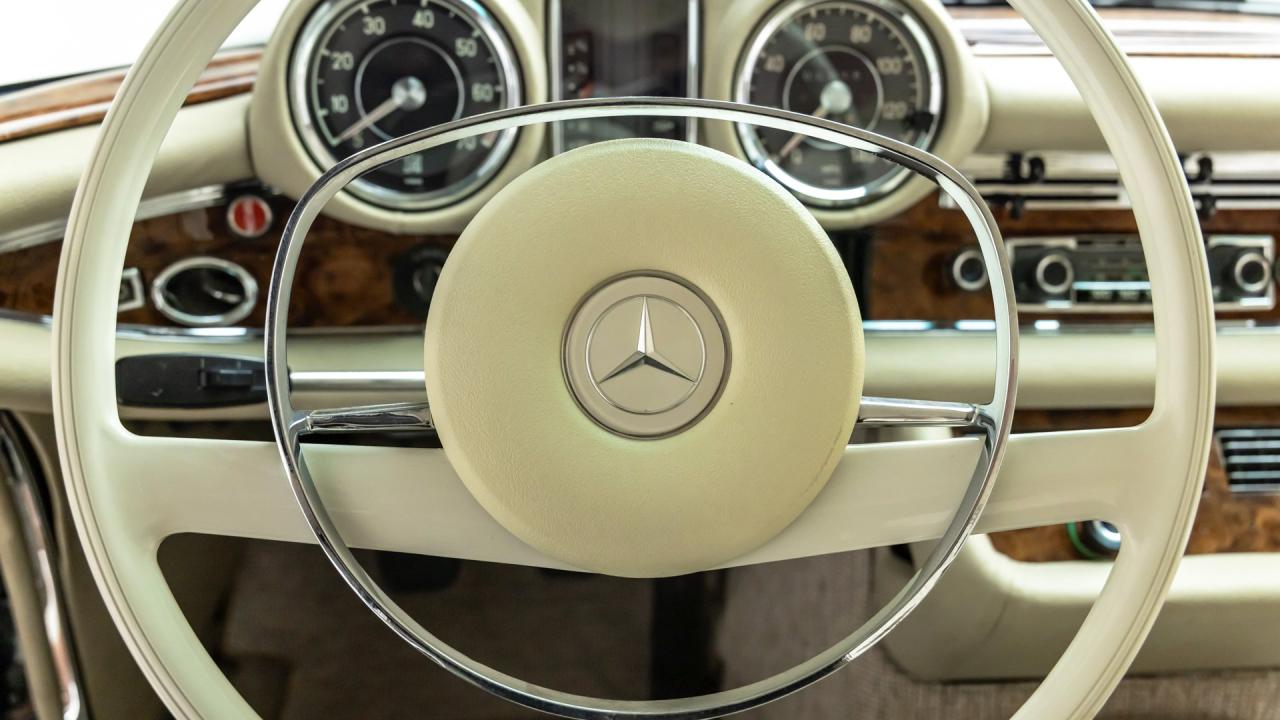 1971 Mercedes - Benz 280 SE 3.5 Coupe