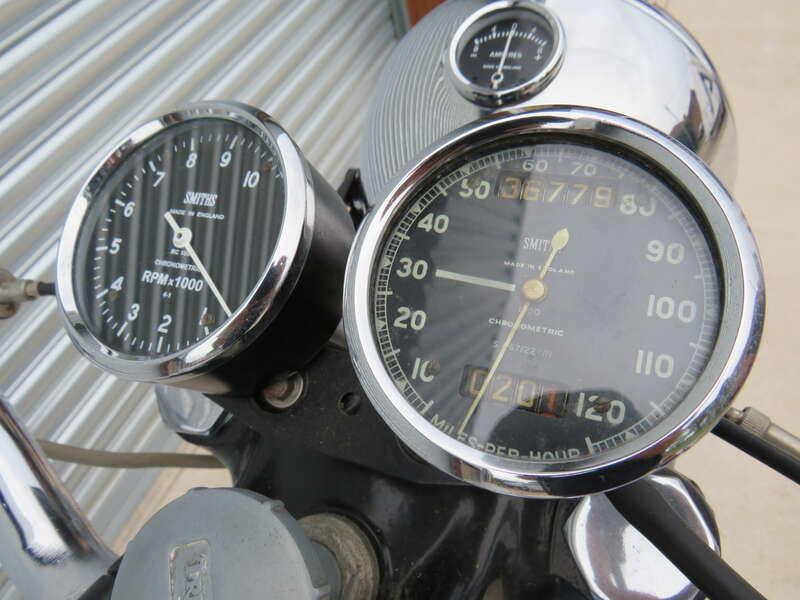 1961 Triumph T120R BONNEVILLE