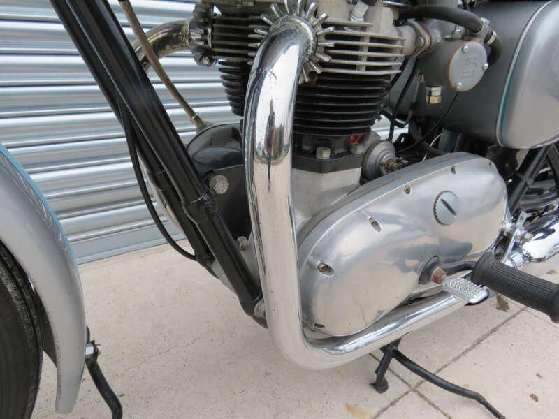 1961 Triumph T120R BONNEVILLE