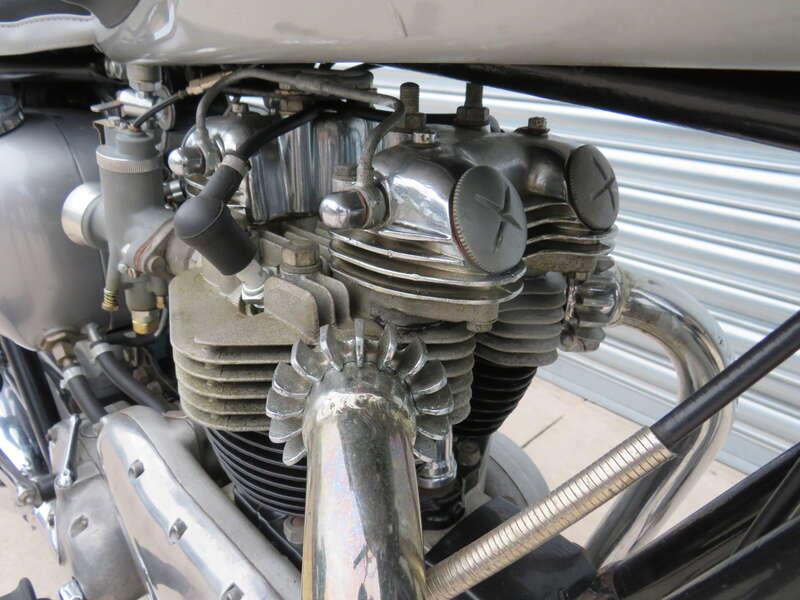 1961 Triumph T120R BONNEVILLE