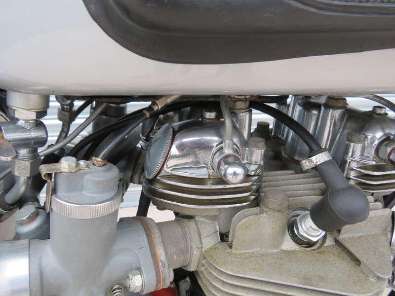 1961 Triumph T120R BONNEVILLE