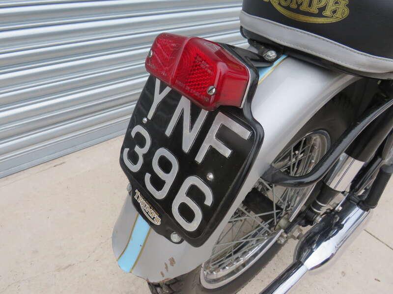 1961 Triumph T120R BONNEVILLE