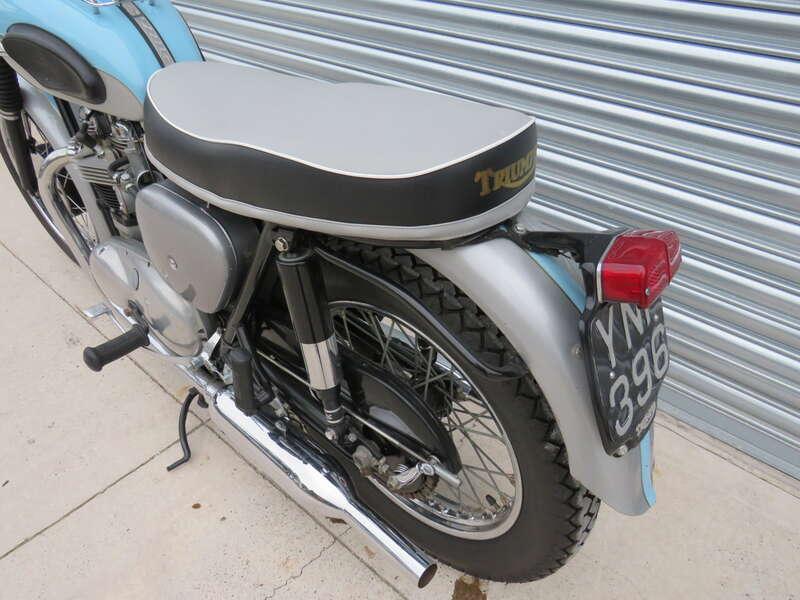 1961 Triumph T120R BONNEVILLE