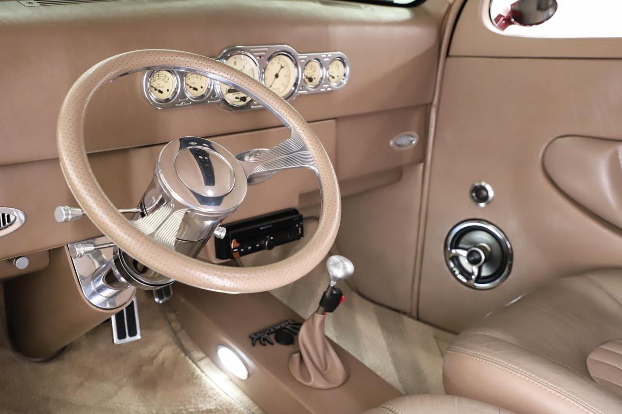 1937 Ford Custom