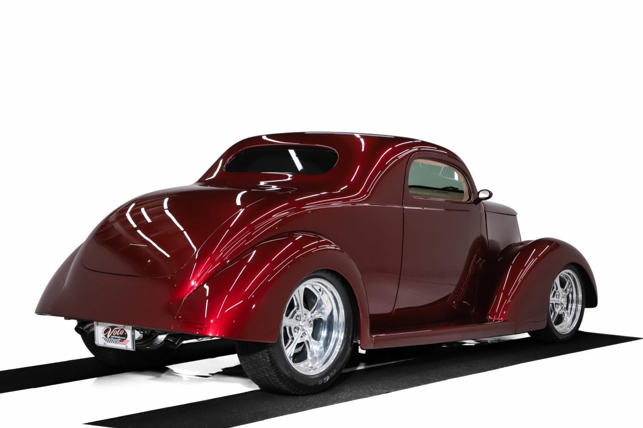 1937 Ford Custom