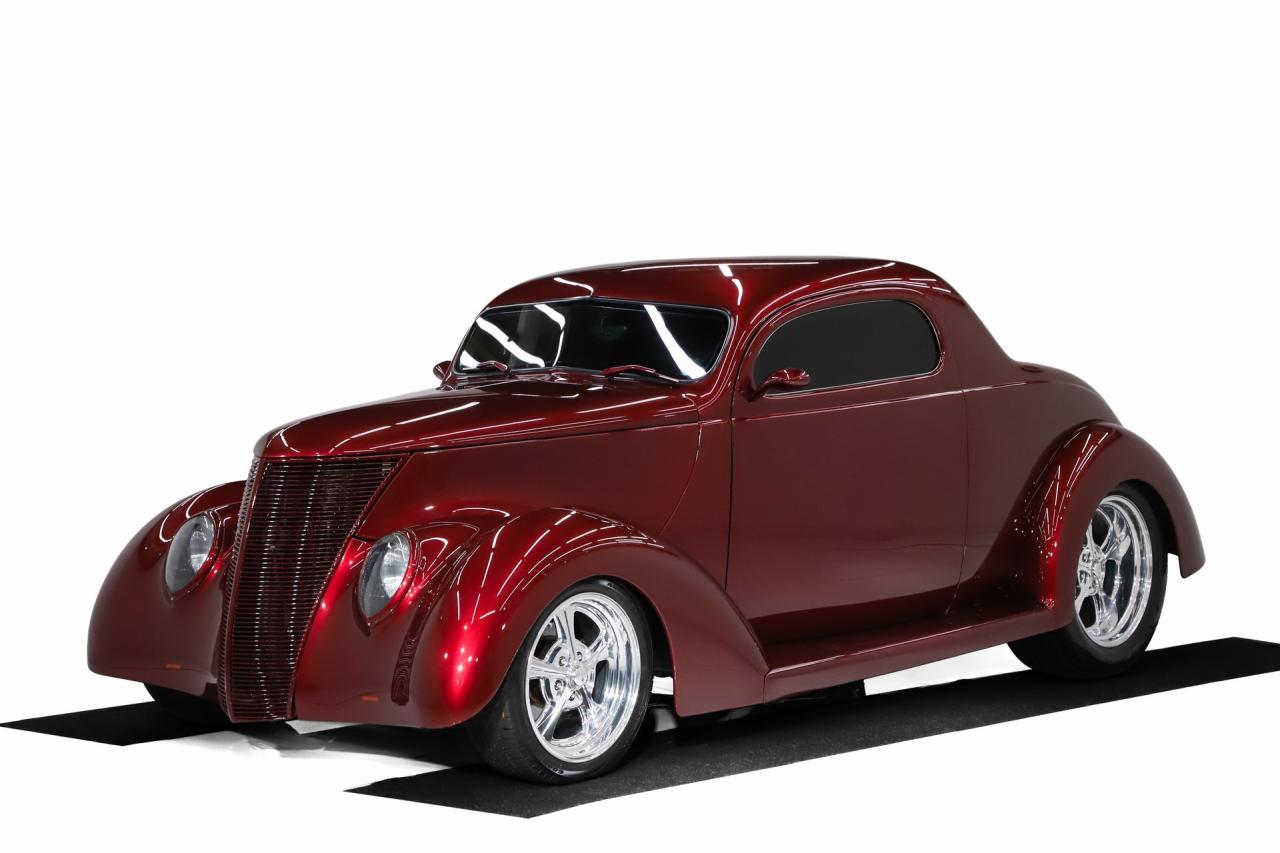 1937 Ford Custom