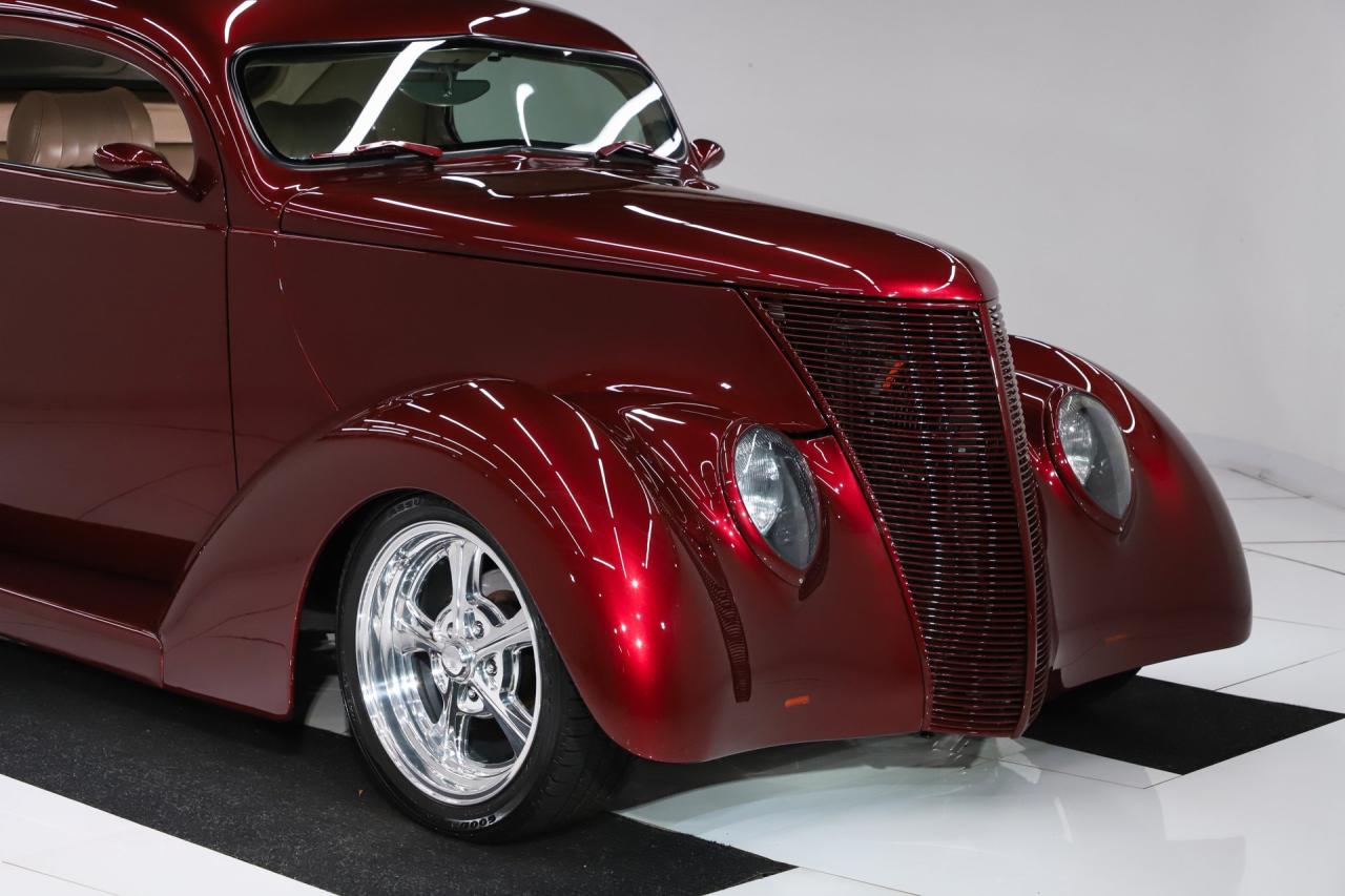 1937 Ford Custom