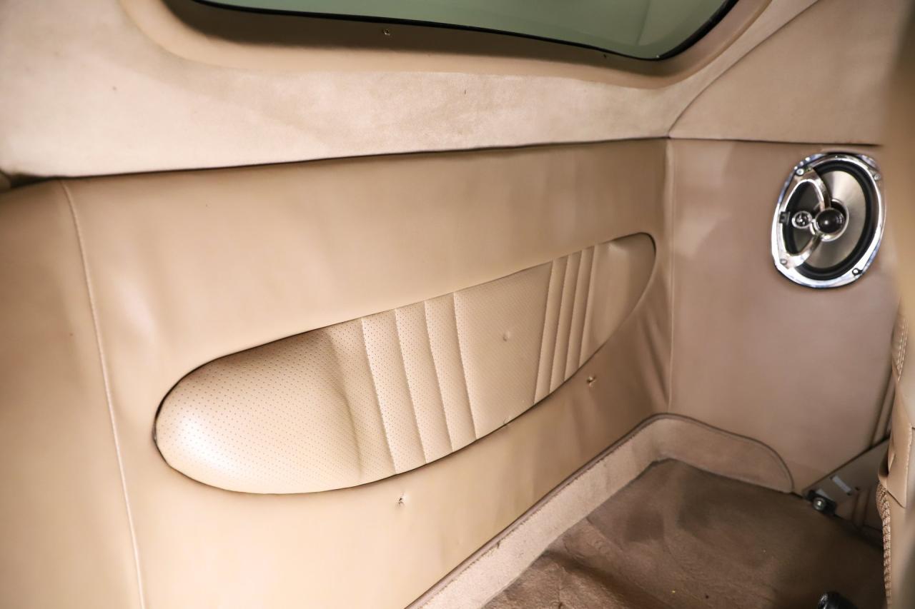 1937 Ford Custom