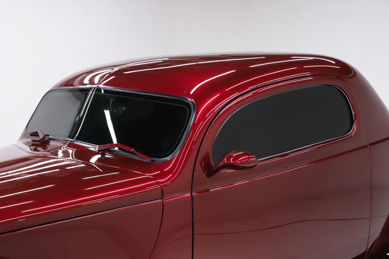 1937 Ford Custom