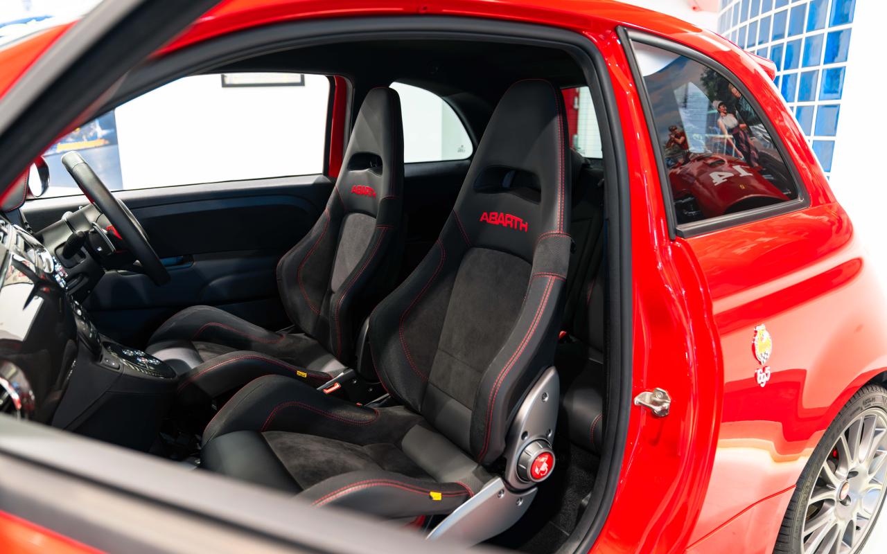 2010 Abarth 695 Tributo Ferrari