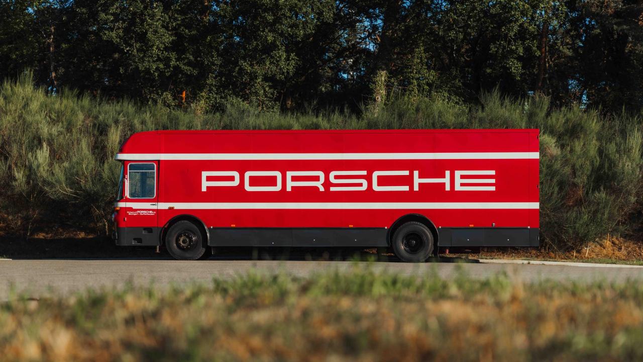 1974 Mercedes - Benz O 317 Porsche Renntransporter Tribute