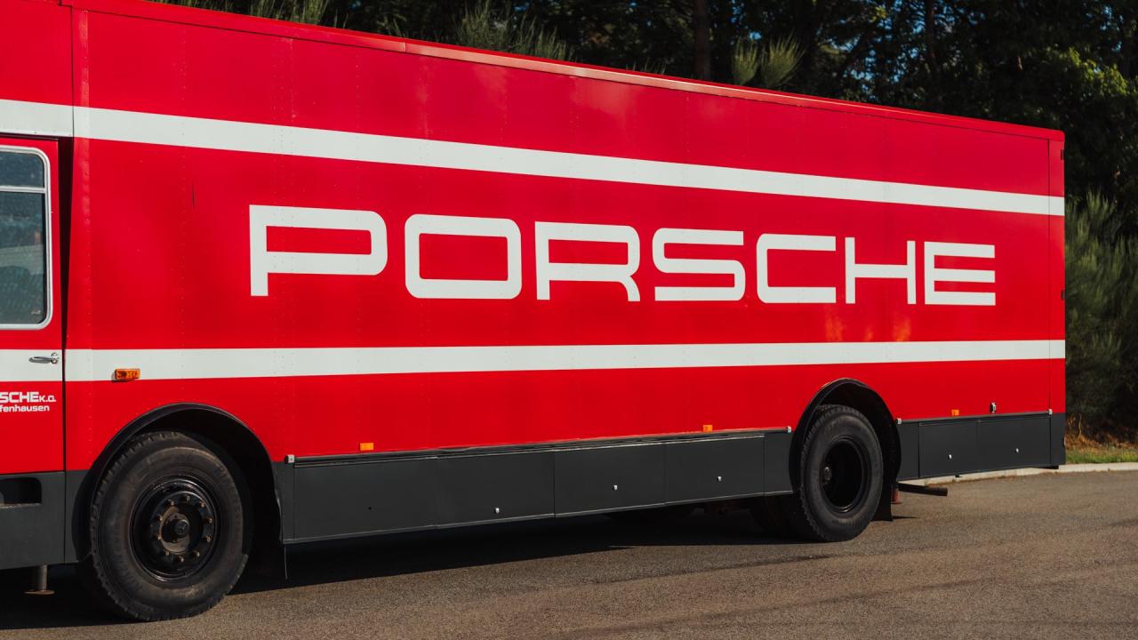 1974 Mercedes - Benz O 317 Porsche Renntransporter Tribute
