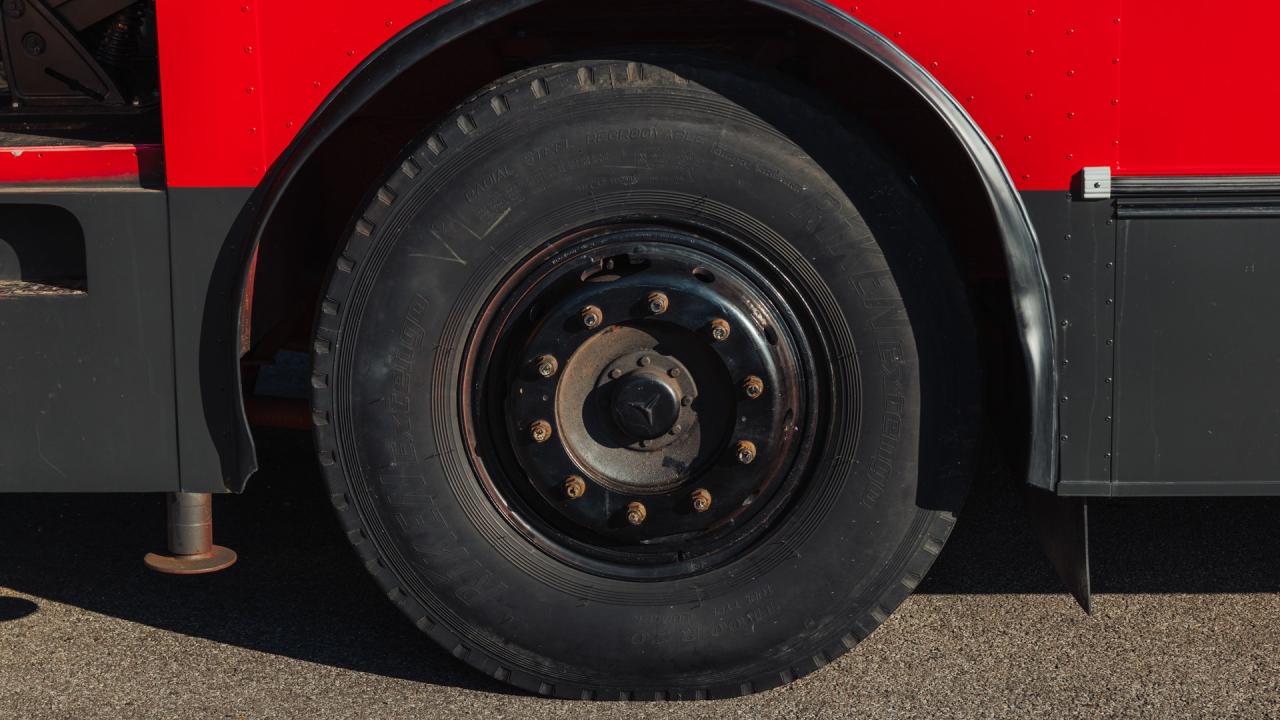 1974 Mercedes - Benz O 317 Porsche Renntransporter Tribute