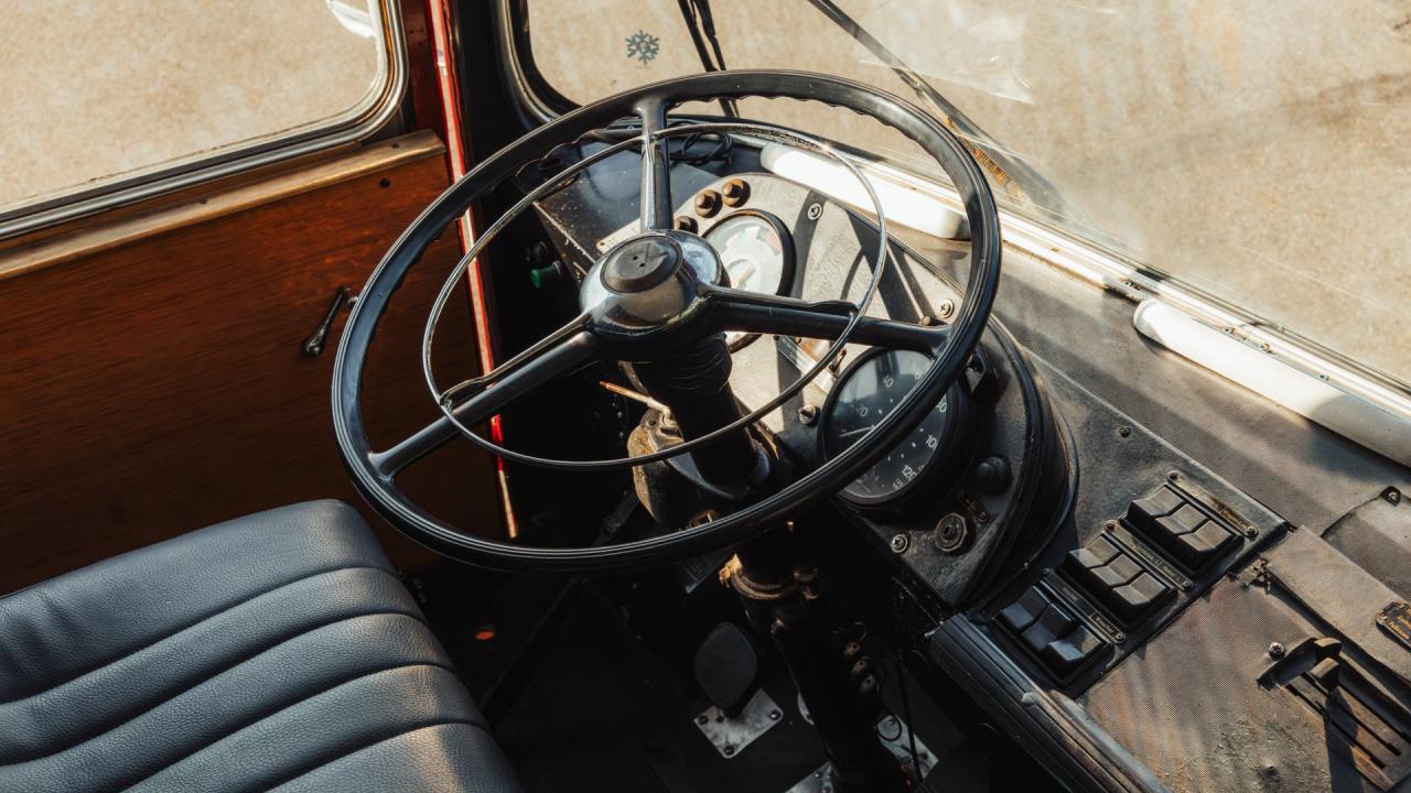 1974 Mercedes - Benz O 317 Porsche Renntransporter Tribute