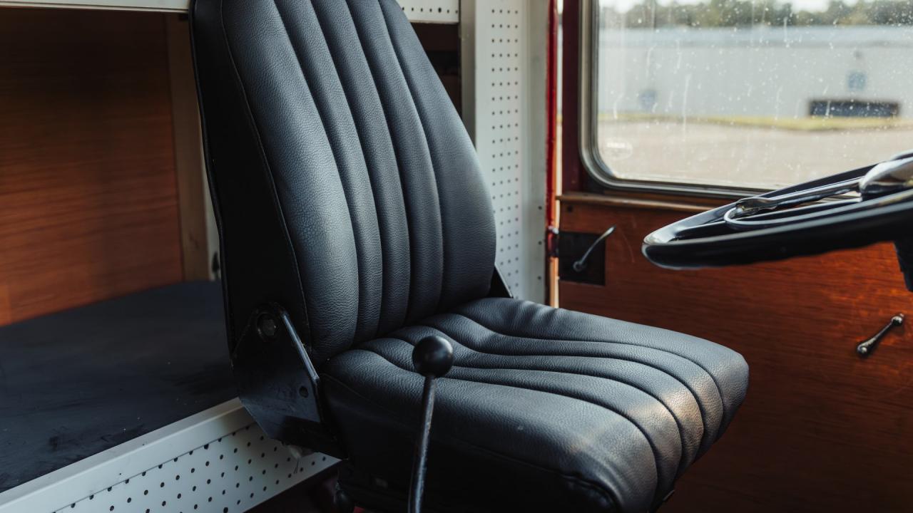 1974 Mercedes - Benz O 317 Porsche Renntransporter Tribute