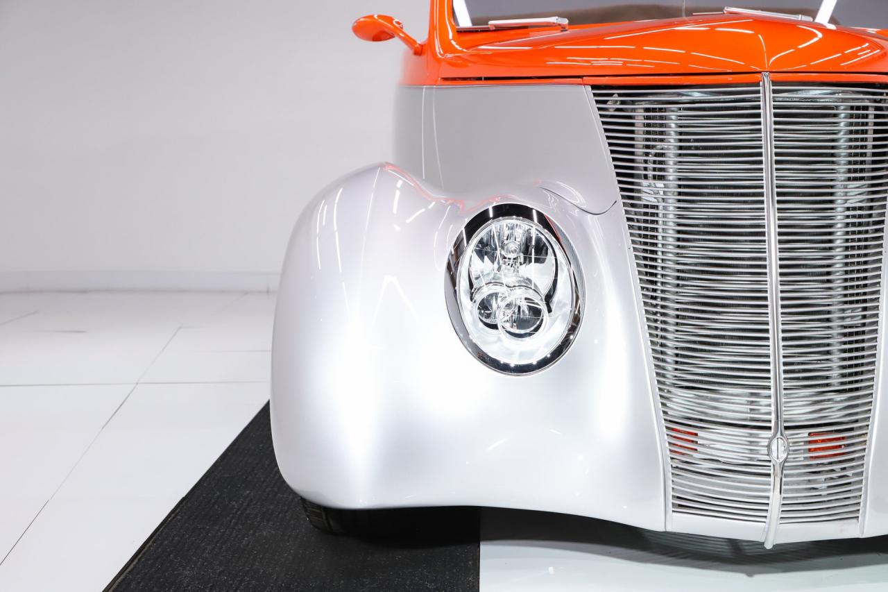 1937 Ford Cabriolet