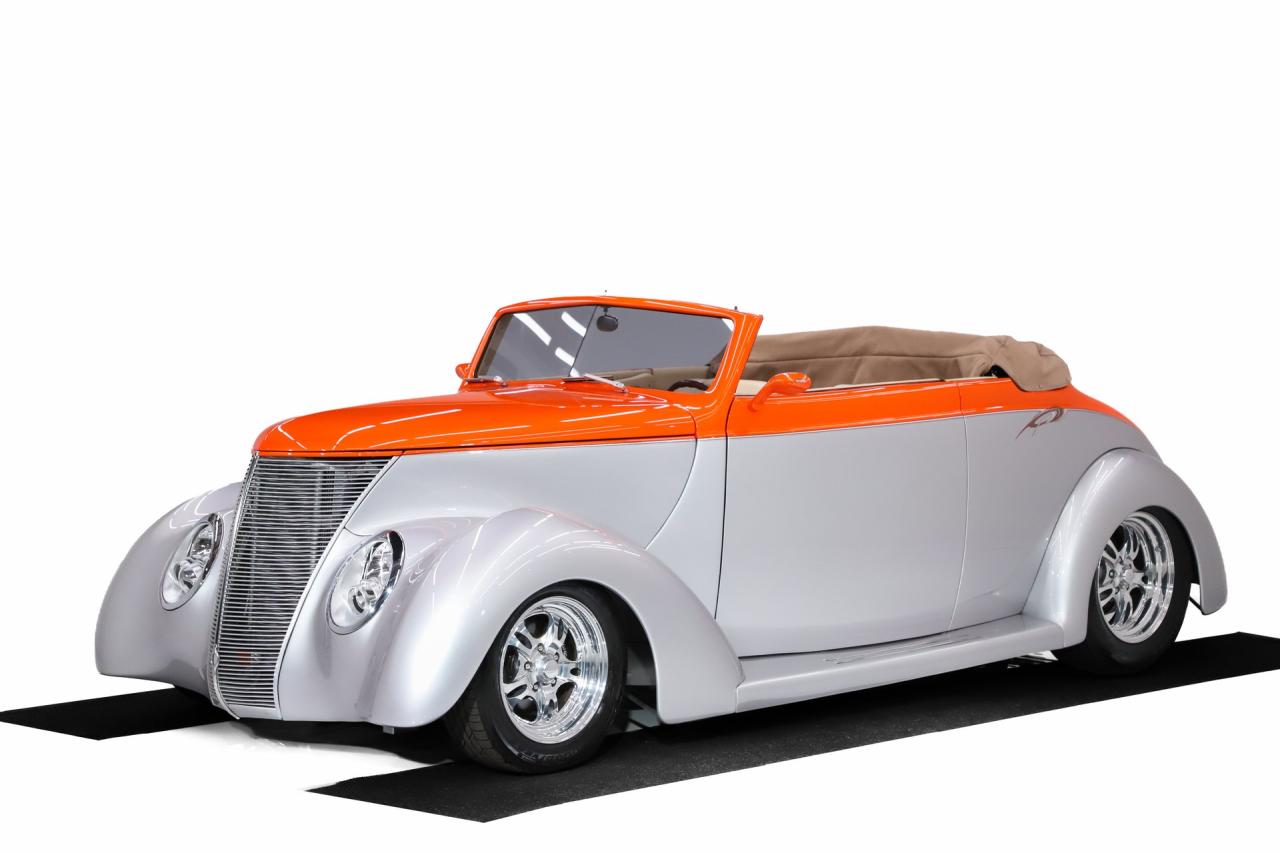 1937 Ford Cabriolet