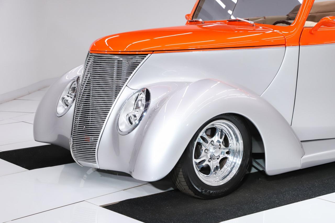 1937 Ford Cabriolet