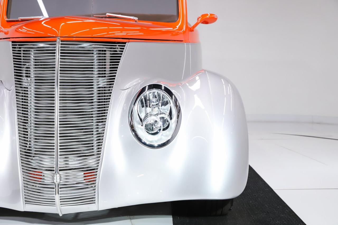 1937 Ford Cabriolet