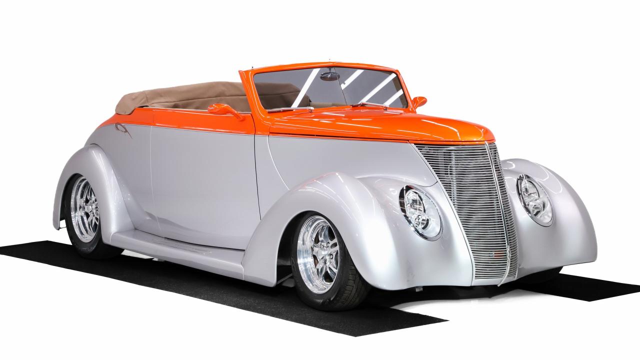1937 Ford Cabriolet